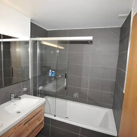 Sleeps 6 Wifi Appartement *